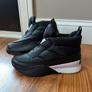 SOREL WOMEN'S OUT N ABOUT™ III PUFFY ZIP BOOT